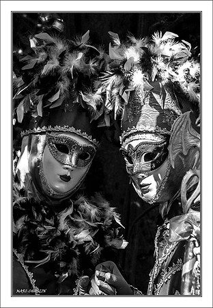 Costumés Vénitiens  noir et blanc