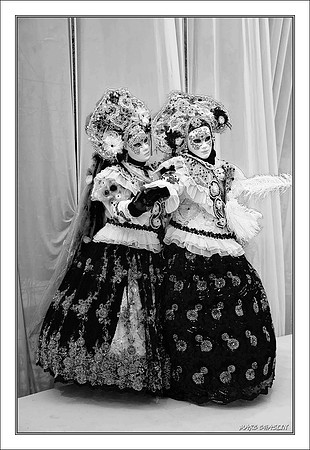 Costumés Vénitiens 2 noir et blanc