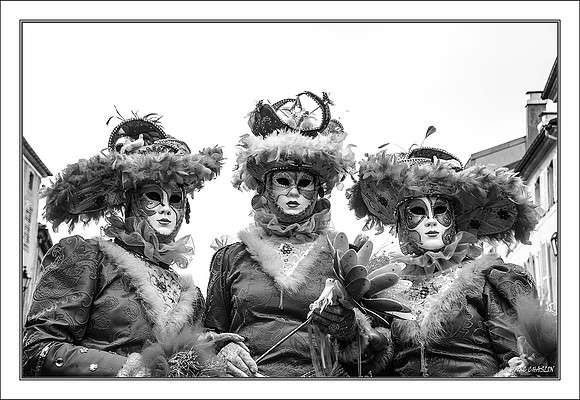 Costumés Vénitiens 2 noir et blanc