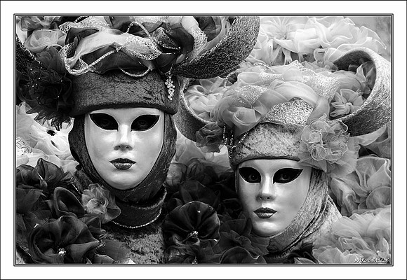 Costumés Vénitiens 2 noir et blanc
