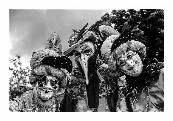 Costumés Vénitiens 2 noir et blanc