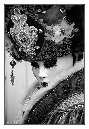 Costumés Vénitiens 2 noir et blanc