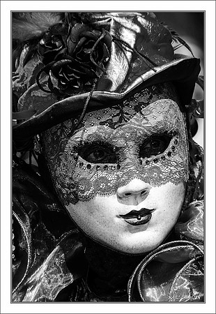 Costumés Vénitiens  noir et blanc