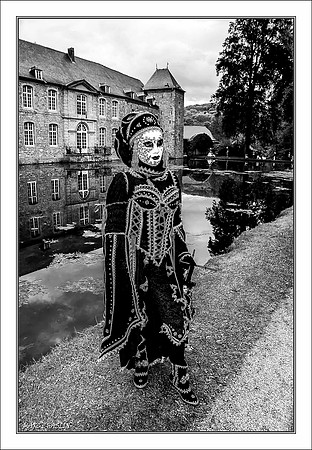 Costumés Vénitiens  noir et blanc