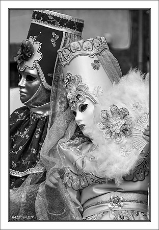 Costumés Vénitiens  noir et blanc