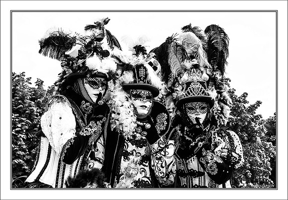 Costumés Vénitiens  noir et blanc