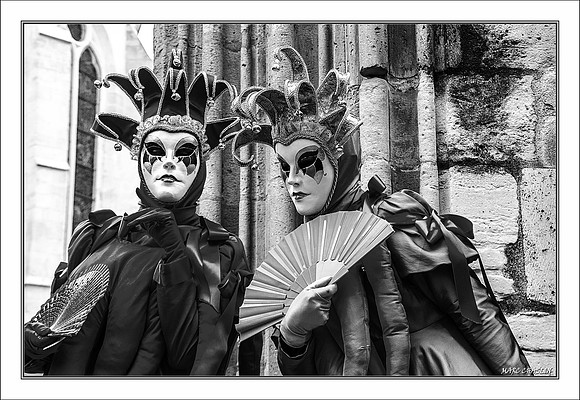 Costumés Vénitiens  noir et blanc