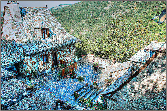 HDR
